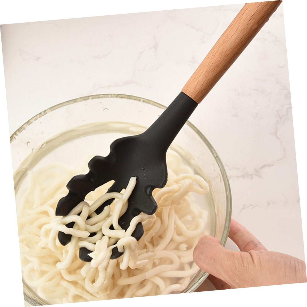OUNONA 2pcs Silicone Pasta Scoop Spaghetti Spoon Kitchen Utensils Wood Handle