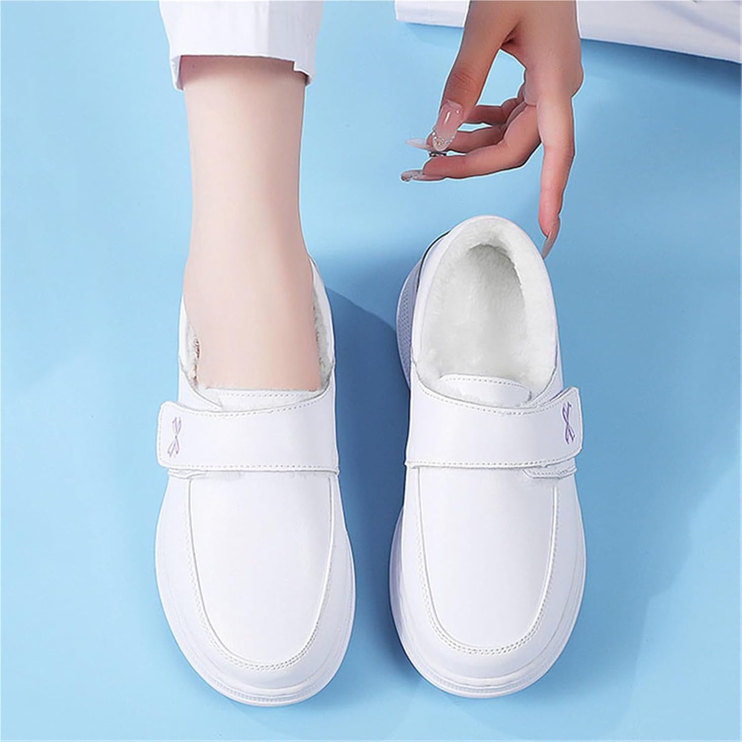 Lightweight Comfortable Nurse Shoe, Women's White Leather Comfortable Adjustable Warm Plush Nurse Flat Shoes, Casual Walking Driving Shoes, Ideal for Doctors Healthcare Crews