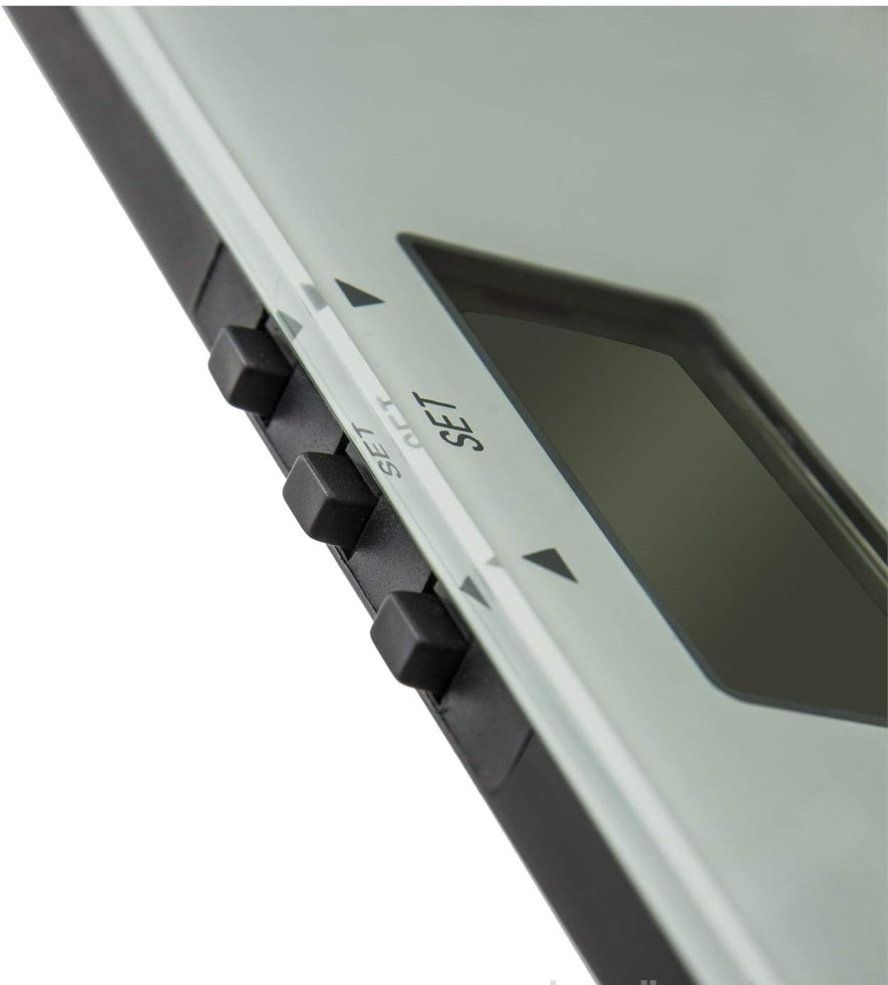 Close-up of Felix FL598 scale display and control buttons