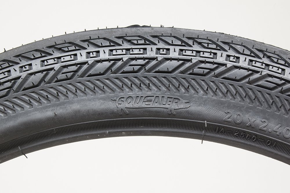 Eastern Bikes Squealer 100psi 20x2.4 BMX Tire (Black & White)