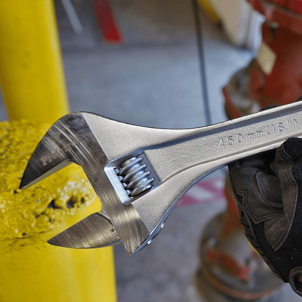 Llave estándar ajustable con acabado cromado