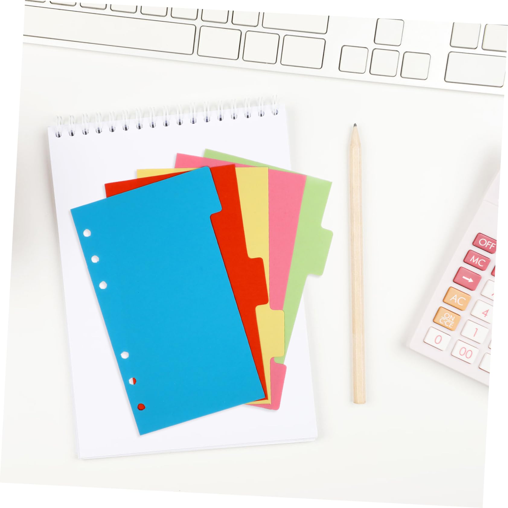 HOMSFOU 60 Sätze Trennblätter Set Teilig Bunte Registerkarten für Ringbuch Notizbuch Stabiles Kartonpapier Geeignet für Schule Büro und Alltag Zufällige Farbe