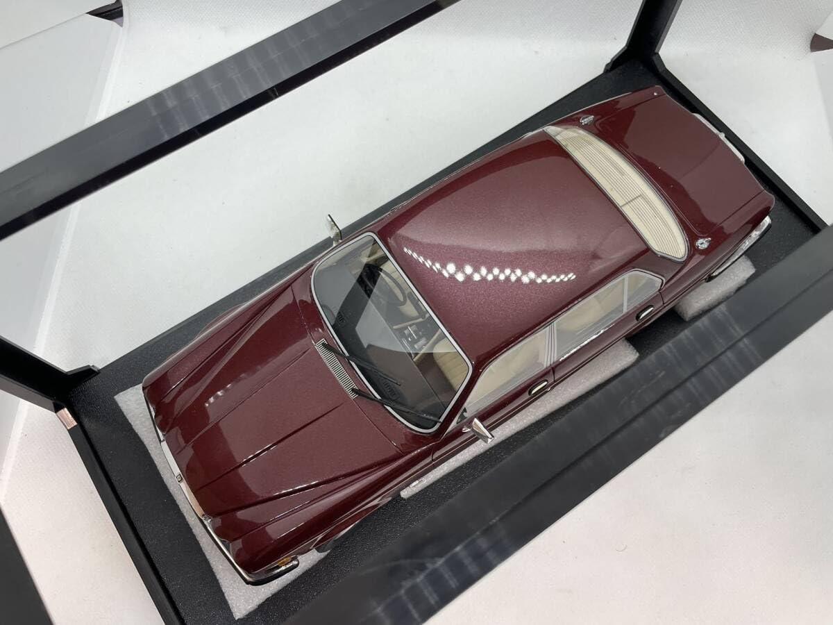 Amazon | Cult 1/18 1979 ジャガー Jaguar XJ SIII 1983 Red metallic