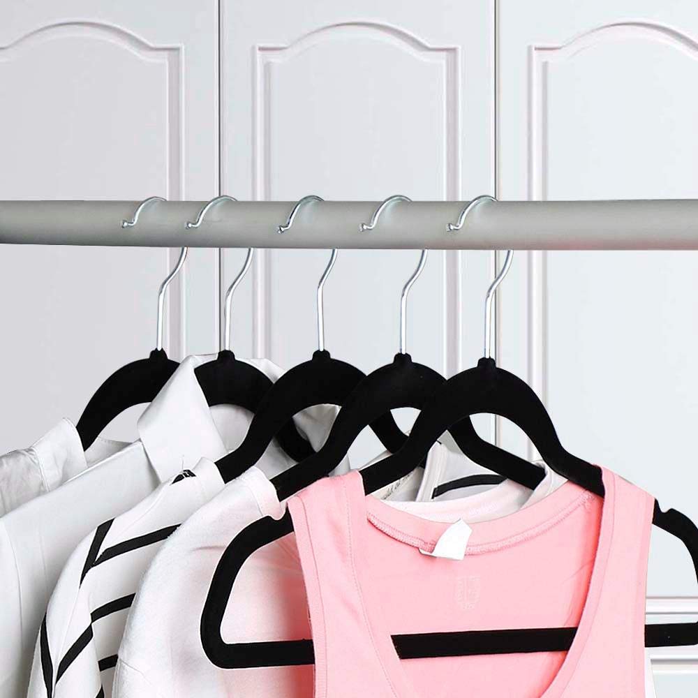 Yaheetech Juego de 50 Perchas Aterciopeladas Perchas Terciopelo Antideslizantes Non-Slip Suit Clothes Hangers para Vestido Pantalón Ropa Colgador Falda Trajes Negro
