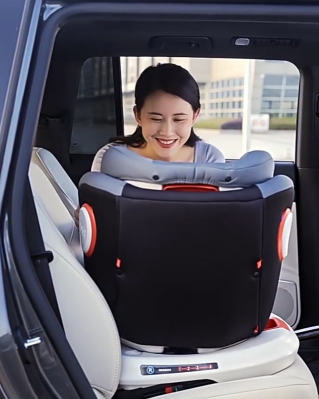 Amazon | チャイルドシート 360°回転式 ISOFIX固定 ECE R129 基準