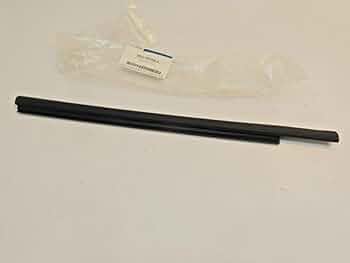 ぴー Amazon.com: Genuine Ford BB5Z-7825596-A Door Weatherstrip