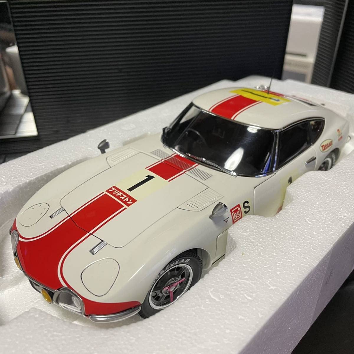 Amazon | 絶版未展示品 オートアート 1/18 ミニカー2000GT 24