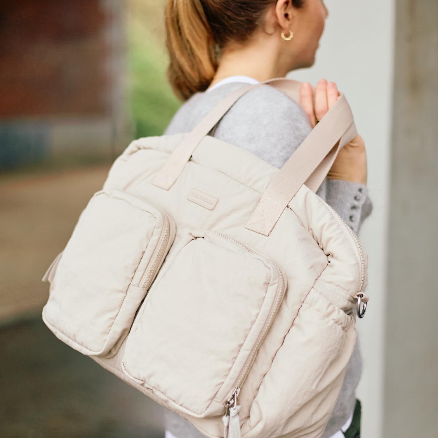 CHILDHOME, Sac à Langer Bébé Mellow – Sac Nursery Matelassé Tout-en-Un, Compartiments Multiples, Pochette Isotherme, Pochette Lingettes, Accessoires Inclus, Beige