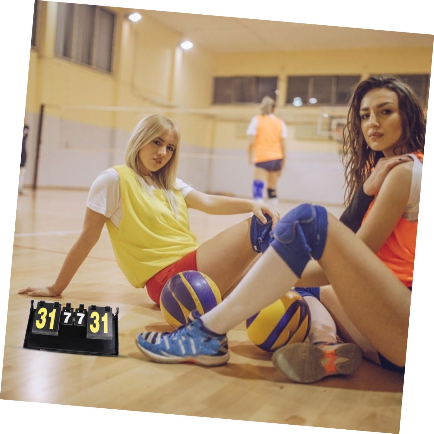 4-stelliger Spielstandsanzeiger für Volleyball und Sportspiele, Schwarz | Stück, Leicht zu Verwenden und Klar Ablesbar, Wiederverwendbar, Kunststoff und Karton, für Training