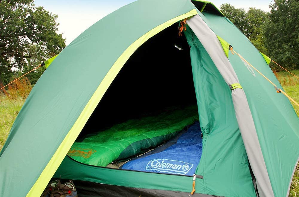 Coleman Kobuk Valley Kuppelzelt | leichtes 2-4 Personen Igluzelt mit großer verdunkelter Schlafkabine | Blackout Bedroom Technologie |2-4 Mann Campingzelt mit Vorzelt | 100% Wasserdicht WS 4.500
