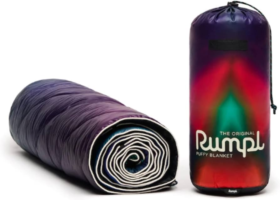 Amazon.com: Rumpl The Original Puffy | Printed Outdoor Camping Blanket for  Traveling, Picnics, Beach Trips, Concerts | Aurora Field, 1-Person : Patio,  Lawn u0026 Garden
