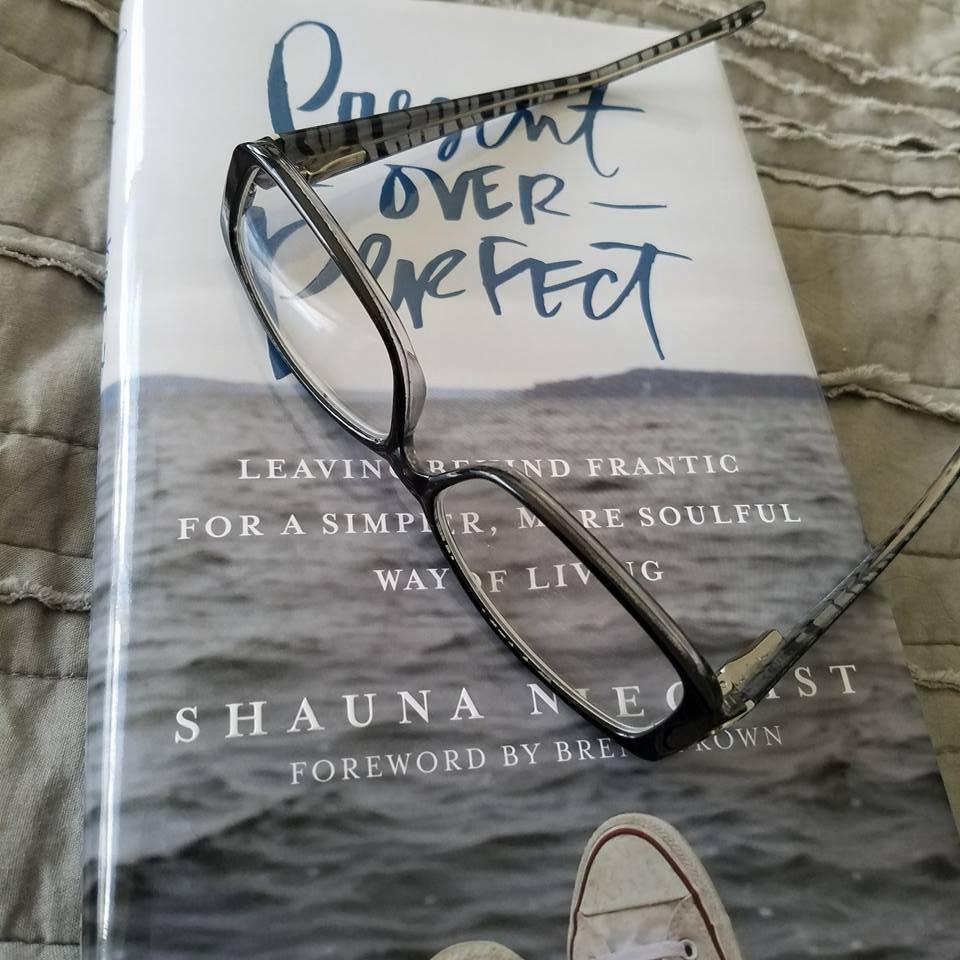 Present Over Perfect Shauna Niequist, Shauna Niequist 9781531832056