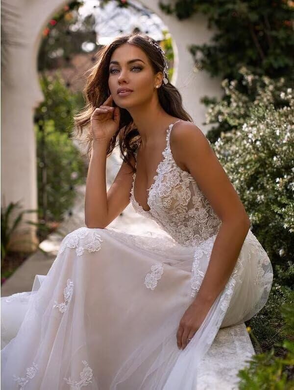 V Neck Wedding Dress for Bride Sleeveless Tulle Pleated Flowy Dress Straps A-Line Lace Applique Long Train Bridal Gown4
