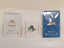 アメリカパビリオン ピンバッジ セット 未開封】アメリカパビリオン スタッフ ピンバッジ セット - メルカリ