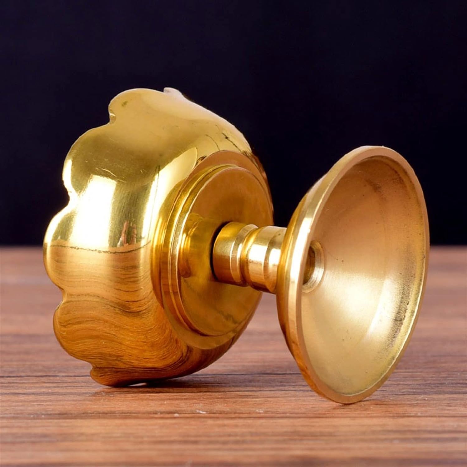 Candleholders Classical Candle Holder Creative Flower Candlestick Table Decoration Zen Buddhist Temple Offering (Excluding Candles)