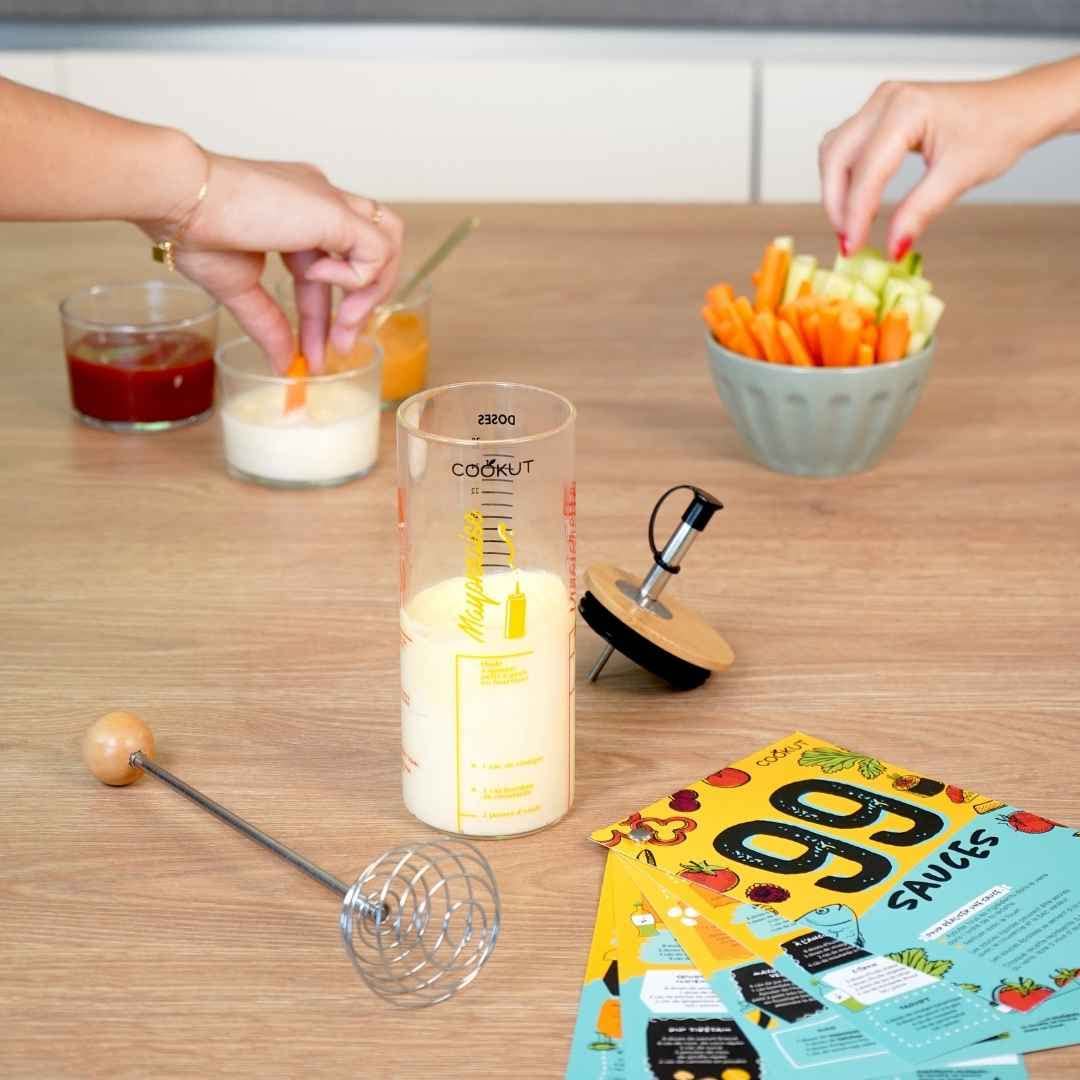 COOKUT - Shaker Saucen - 99 Leckere und Unfehlbare Hausgemachte Saucen in Weniger als 2 Minuten! Vinaigrette, Mayonnaise, Ketchup, Saucen für Fleisch und Desserts