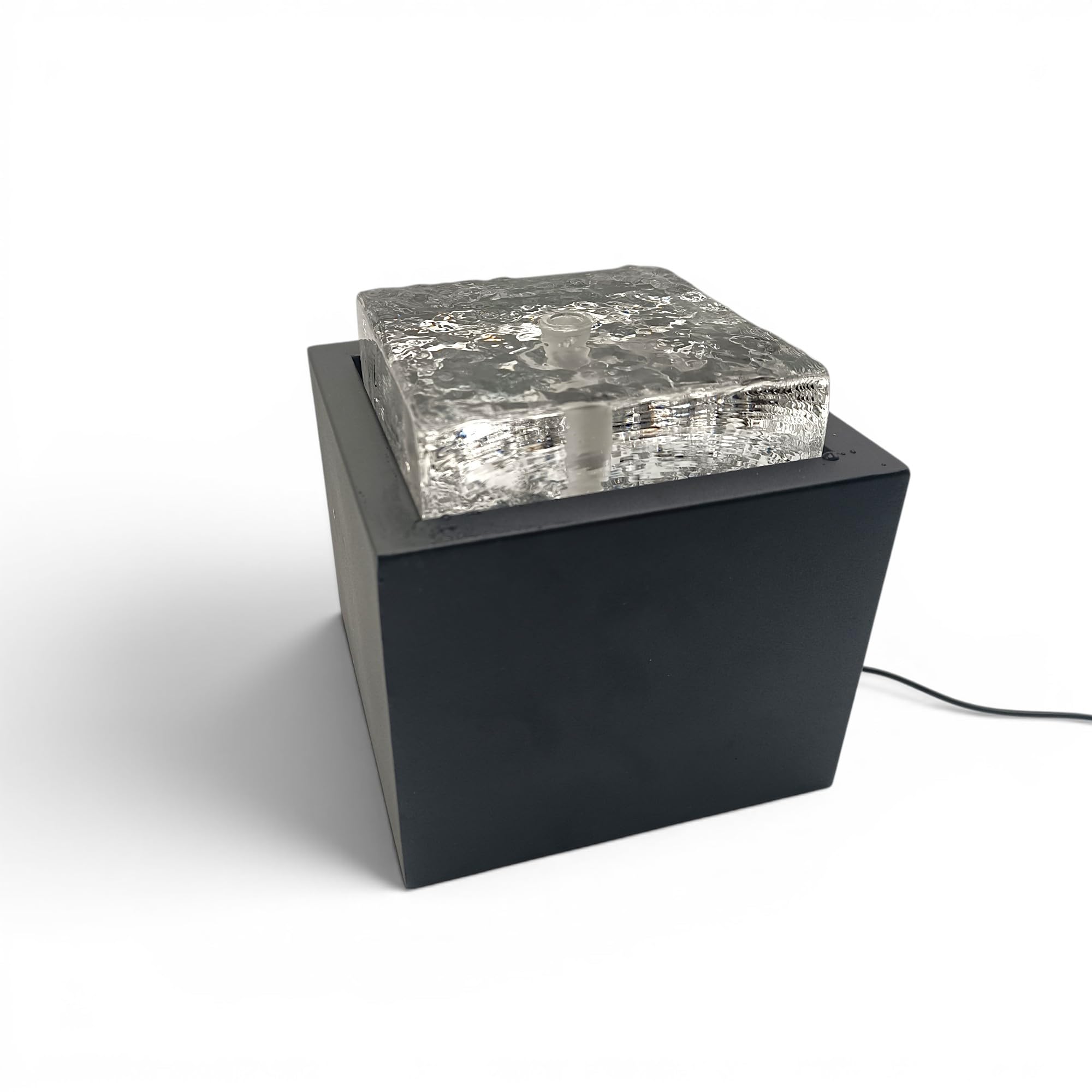 Design Zimmerbrunnen BK920 – LED Tischbrunnen modern, Springbrunnen mit Glasblock in Eisoptik, 3W, warmweißes Licht, Deko Wohnzimmer Büro, Metall Glas 19x19x20 cm