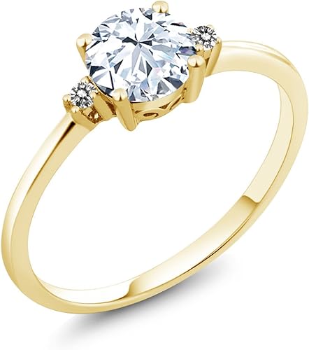 Gem Stone King Anillo de compromiso con solitario de oro amarillo de 10 quilates con zafiro blanco y diamante blanco para mujer (1.23 qt, redondo de