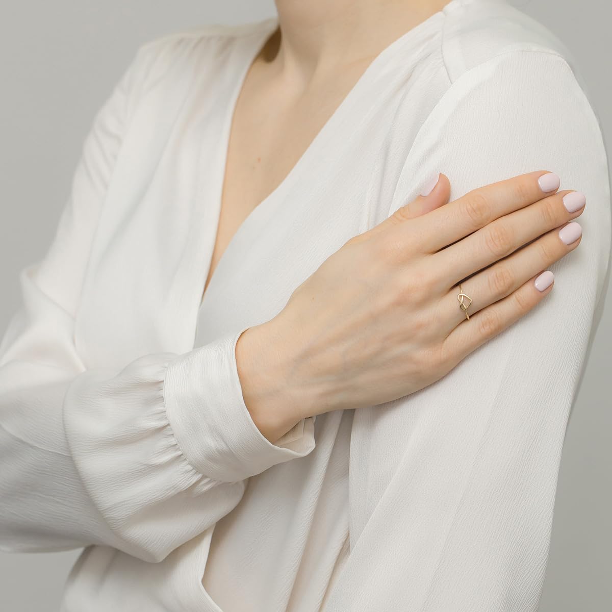 MARKO Goldring Damen 585 Echtgold 14 Karat mit Herzmotiv, eleganter Ring Gold Damen, feiner Herz Ring aus 585 Gold