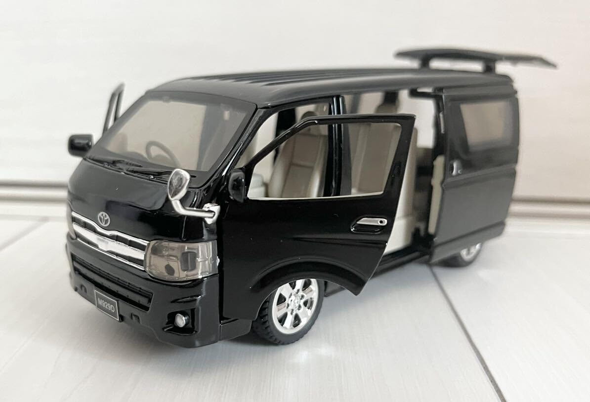 ハイエース　ミニカー Amazon.co.jp: 1:32 ハイエース ミニカー : おもちゃ