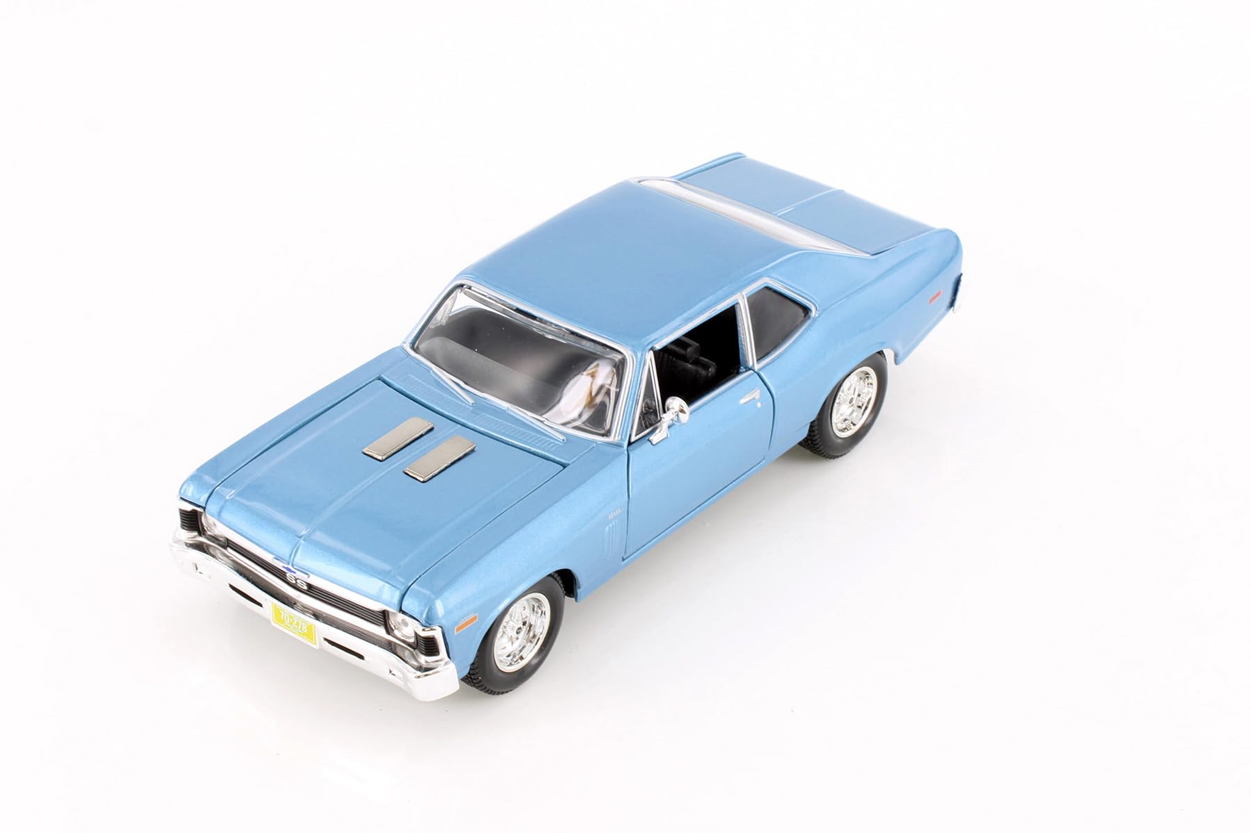 Showcasts 1970 Nova SS Hardtop, Blue 38262BU - 1/24 Scale Diecast Model Car