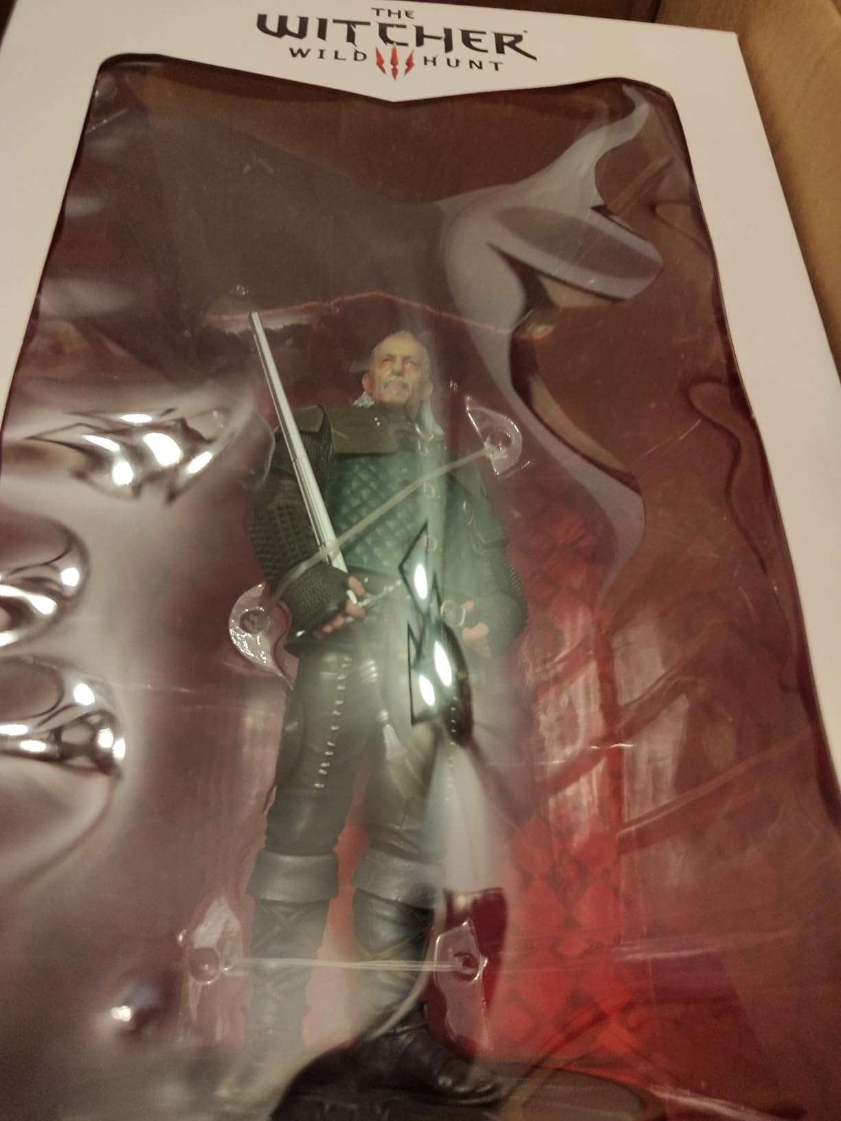 Witcher Amazon Dark Horse Comics The Witcher 3 - Vesemir Figure, 8-inch Height : Dark ...