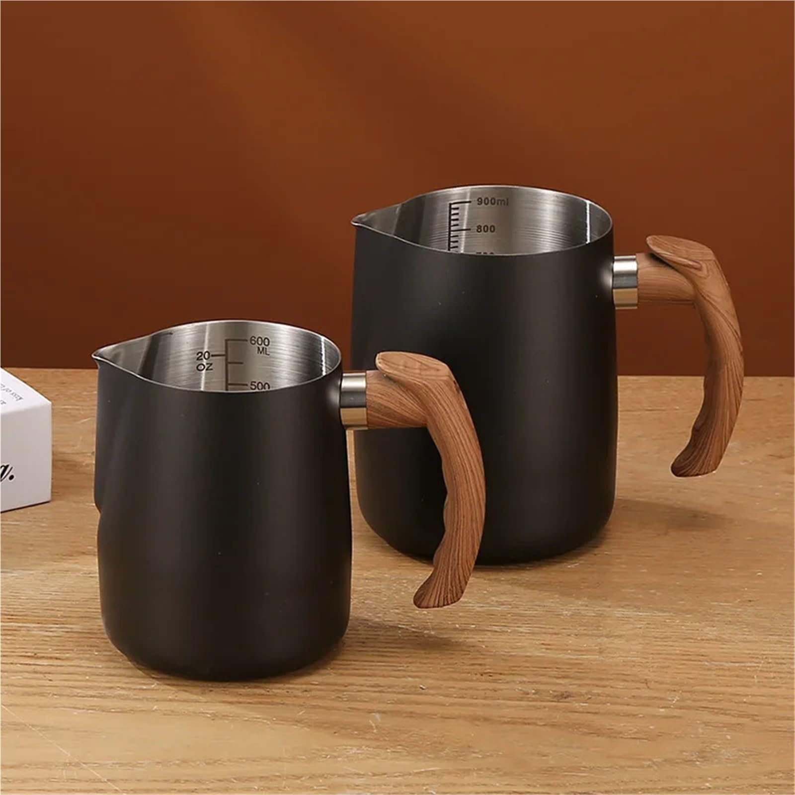 Jarra de leche antiadherente de acero inoxidable, taza de flores, jarra for espumar leche al vapor, olla for leche, taza de café expreso Para café(White,1000ml)