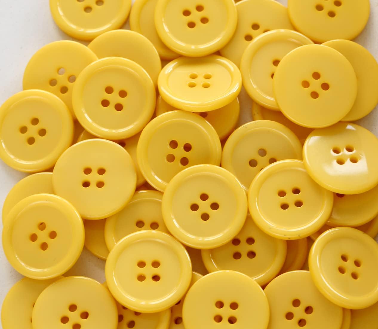 GANSSIA 7/8 Inch Button 22.5mm Sewing Button Color Yellow Pack of 70 Pcs