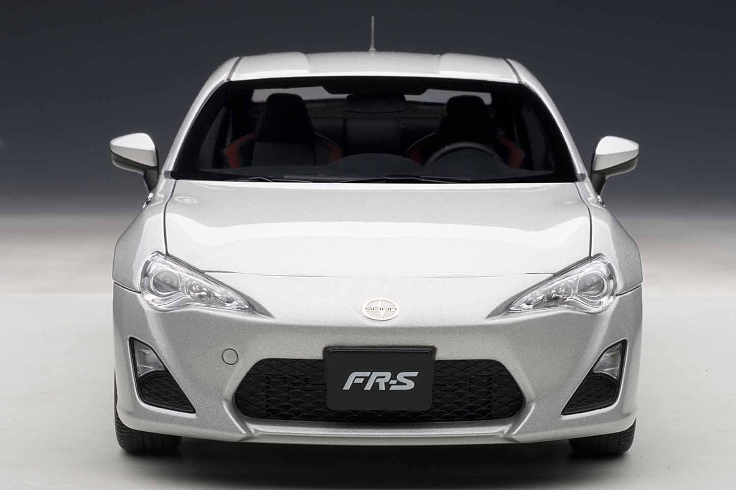 Amazon.co.jp: AUTOart 1/18 サイオン FR-S (北米仕様/左H