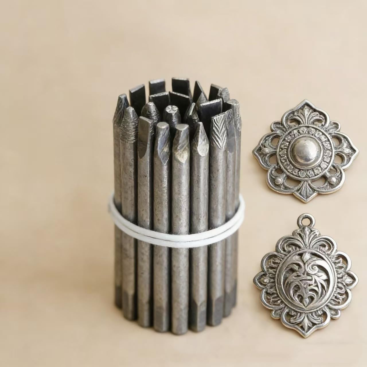 20 Packs Steel Punches 4 mm Flower Punch Stamp Set Practical Metal Stamping Kit Stamping Jewelry Tools for Ring Jewelry DIY Craft (A-20pcs)
