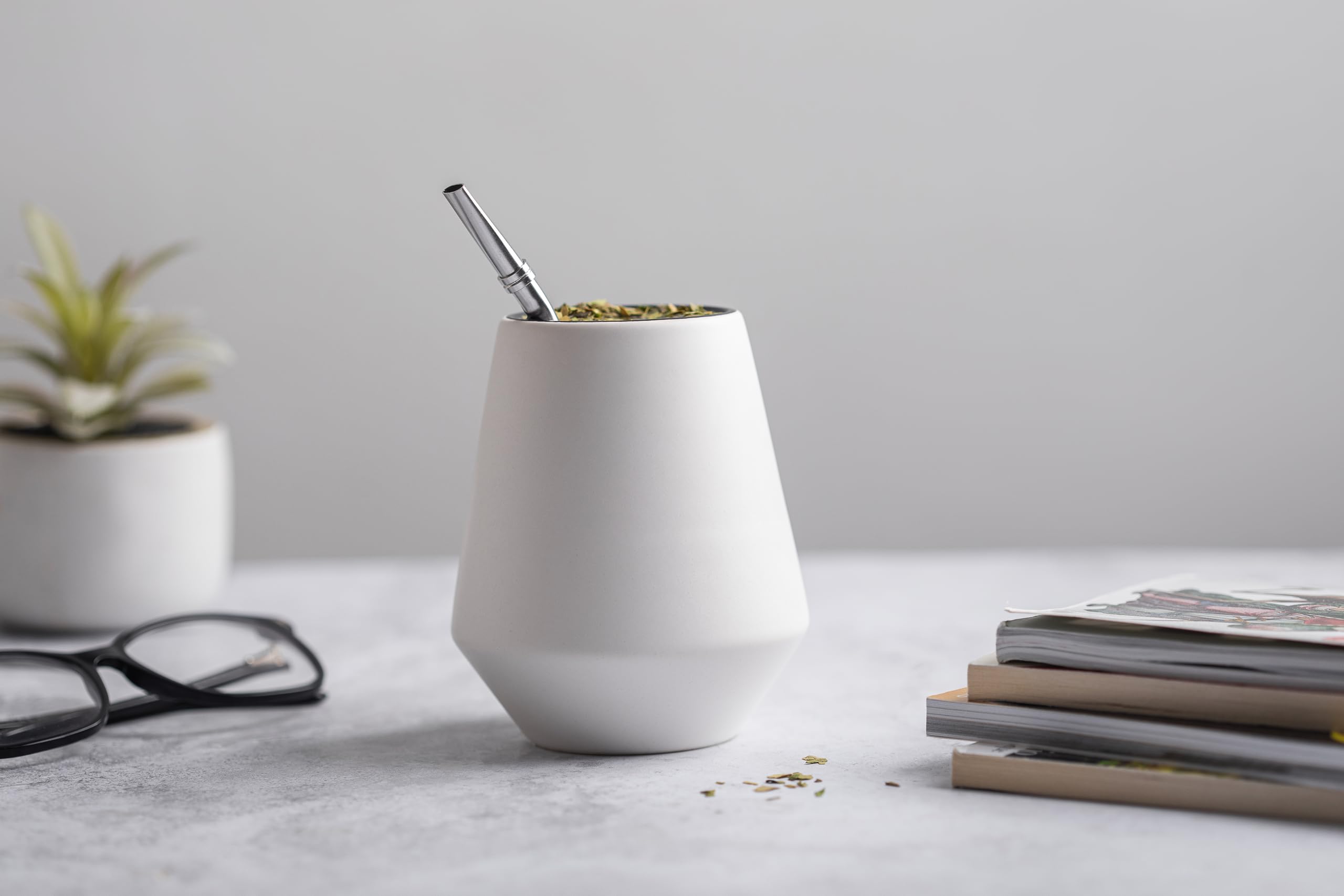 ORIGEENS CALEBASSE MATÉ - Conditionné en France - Kit Mate Complet avec Tasse Maté Céramique Artisanale (Portugal), Bombilla, Yerba Mate BIO inclus - Coffret Cadeau