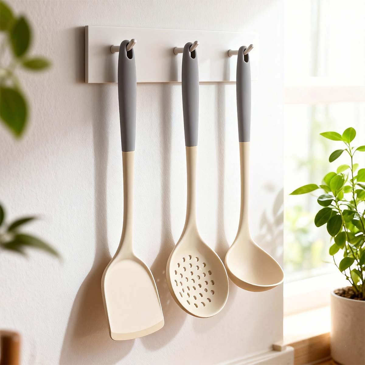 Photo 1 of Generic 3-Pcs Silicone Kitchen Utensils Set