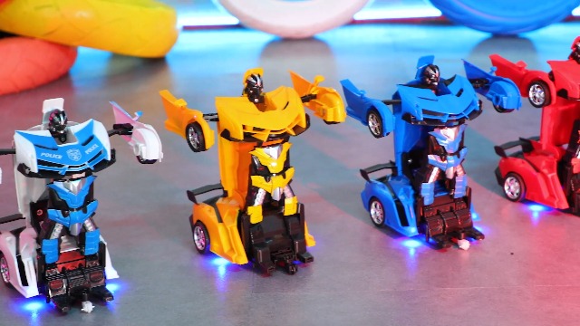 Transformers speelgoed reddingsauto en robot voor kinderen • Kinder World