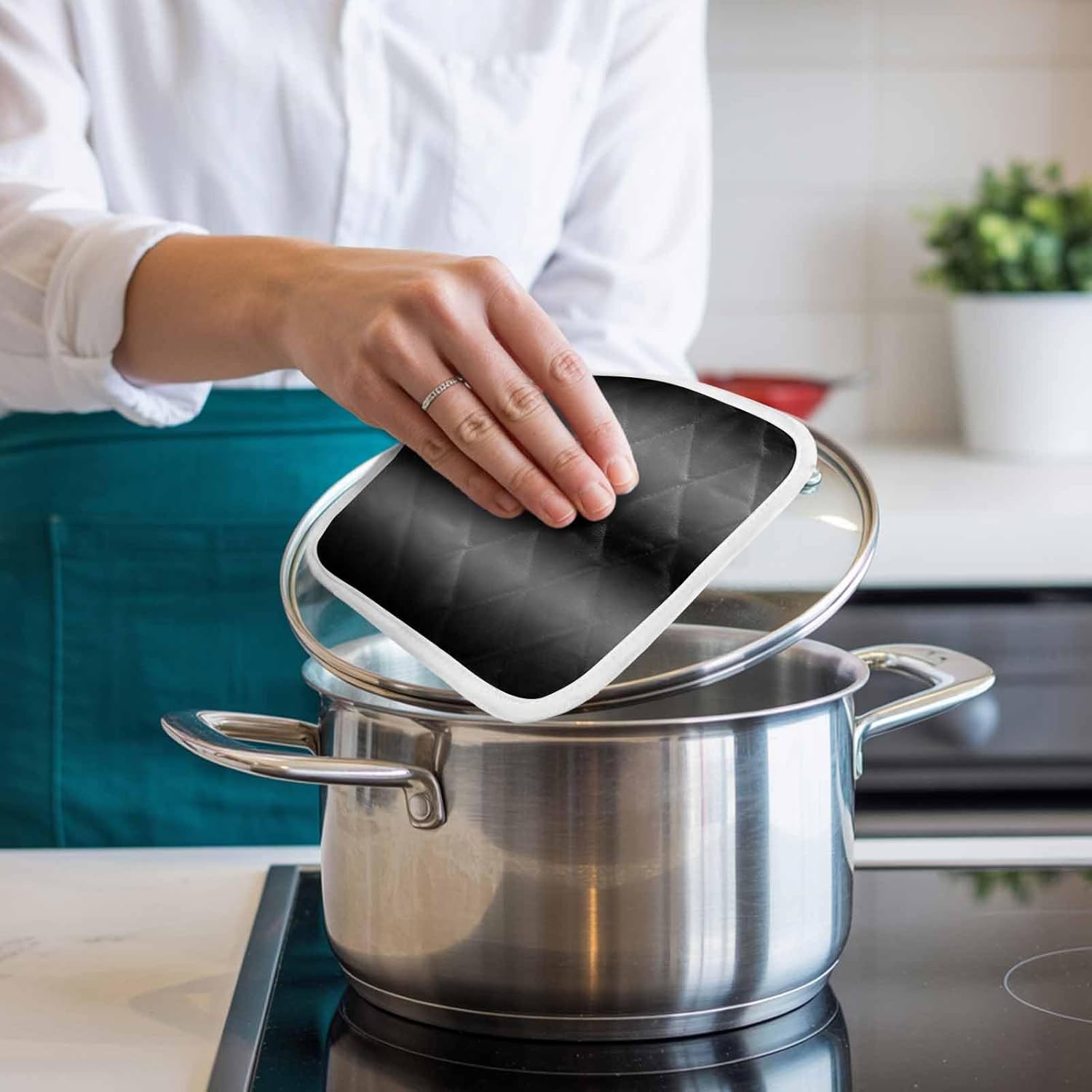 Black Grey Pot Holders for Kitchen Heat Insulation, Modern Ombre Contemporary Abstractv Potholders Hot Pads with Hanging Loop, Washable Oven Mitts Pot Holder Trivet for Cooking Baking 5 Pack