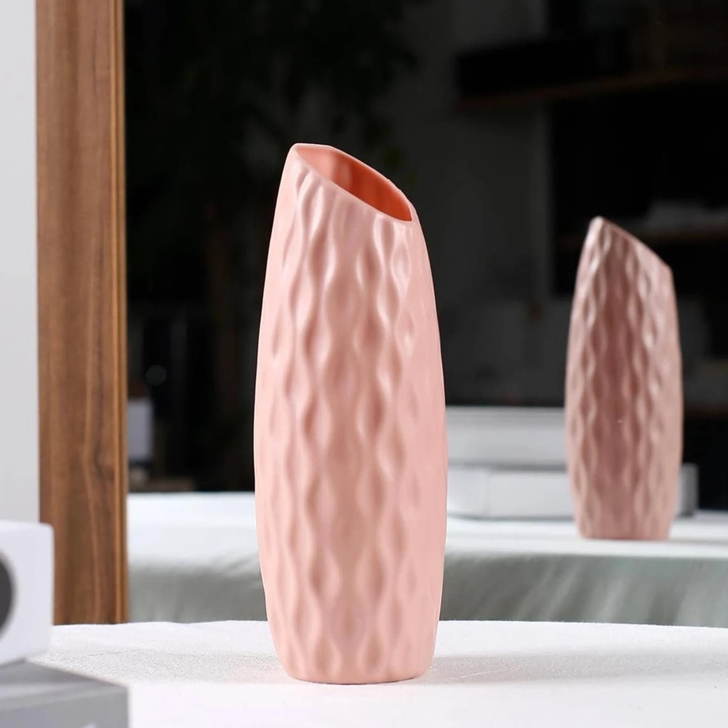 Stylish Ascension Flower Vases - White -8 Stylish Ascension Flower Vases - White -8