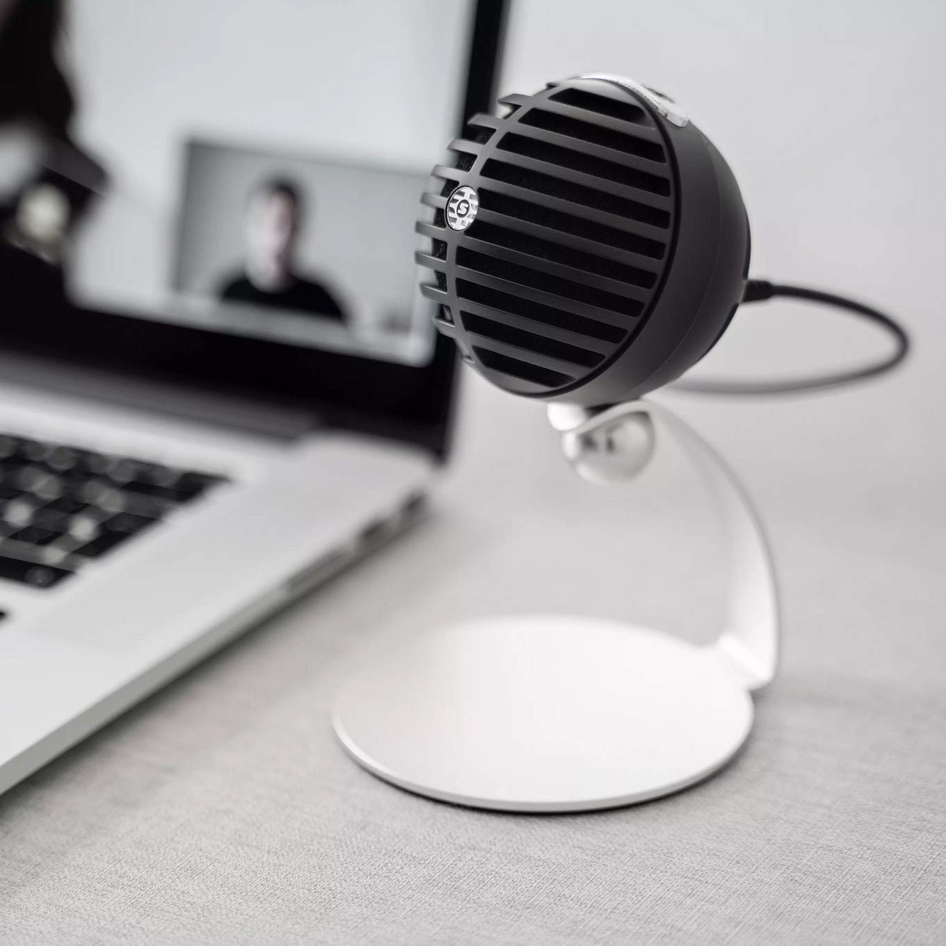 Shure Mv5C Home Office Microphone, Conférences Microphone pour Mac & Pc, Conception Durable et Portable, Configuration Rapide et Facile, Fonctionne avec Team, Zoom et Autres - Black (Mv5C-USB)