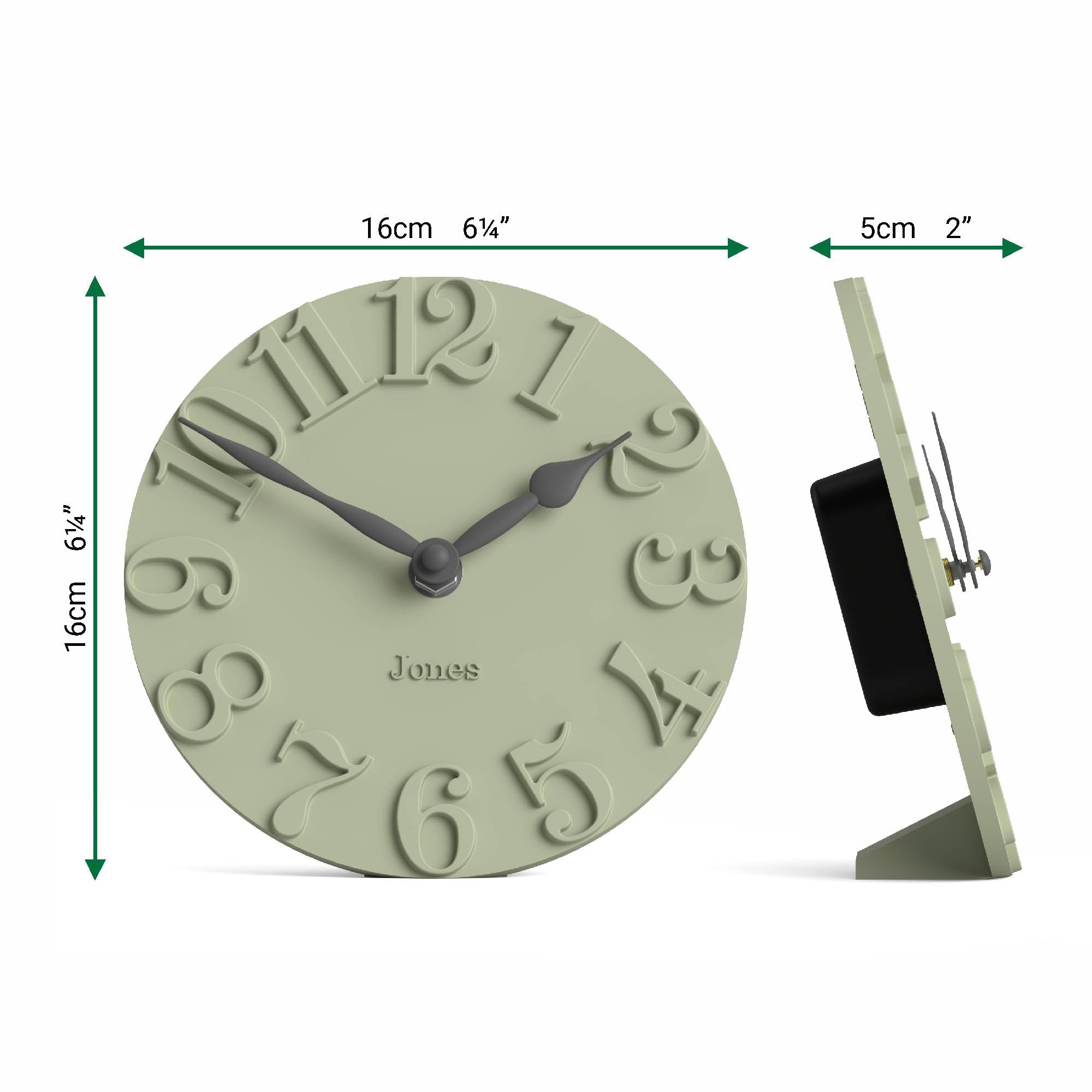 Jones Clocks® Hampstead Orologio da scrivania | Autonomo | Verde salvia | Eleganti numeri modellati in rilievo | Ideale per mensole, camino, soggiorno, ufficio domestico o comodino
