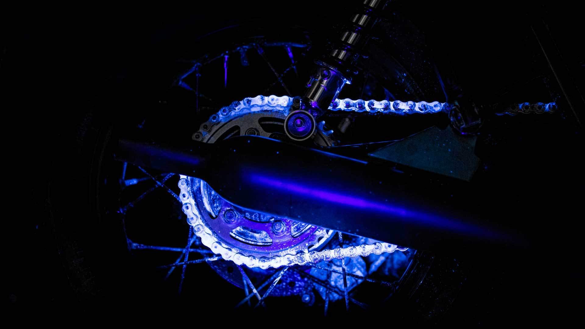 MucOff 611US Wet Motorcycle Chain Lube, 400 Millilitres Premium