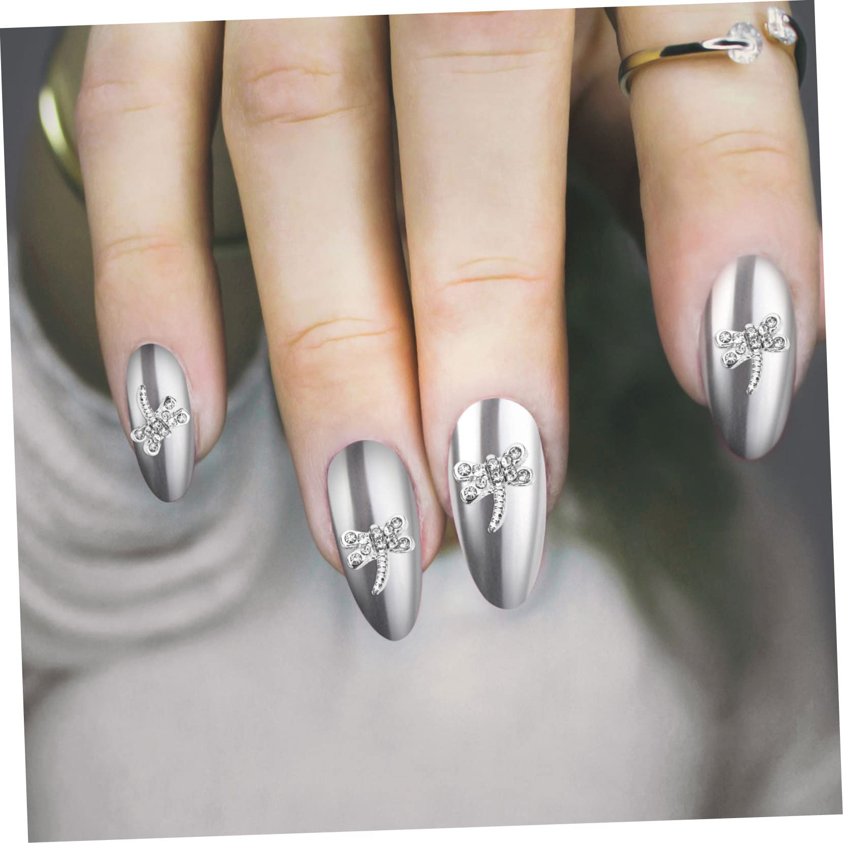 FOMIYES 5 Set Di Ciondoli Per Unghie Con Strass Set Di Ciondoli Creativi Per Nail Art A Forma Di Libellula Per Manicure 20 Pezzi * 5