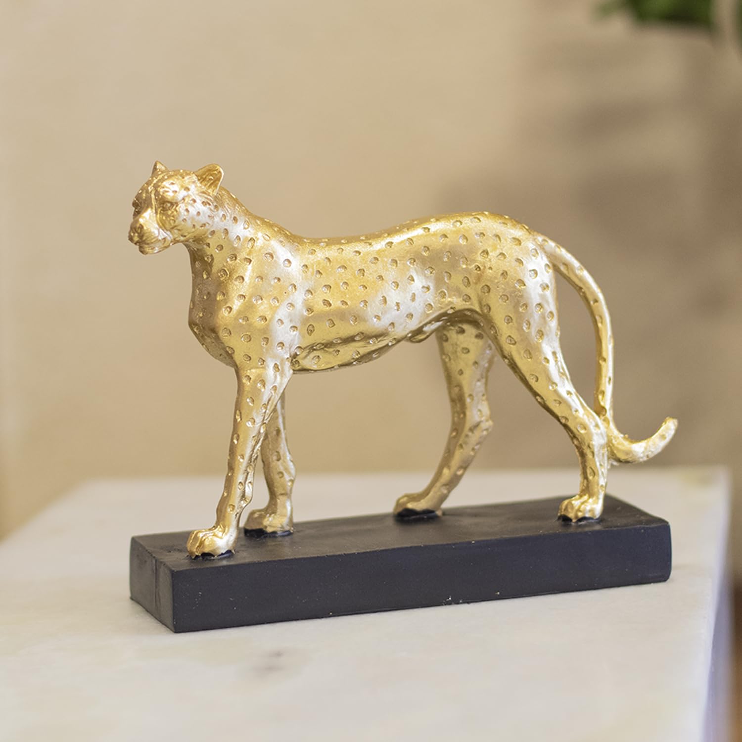 Market99 Decorative Cheetah Statue Home & Office Décor 14CM Showpiece