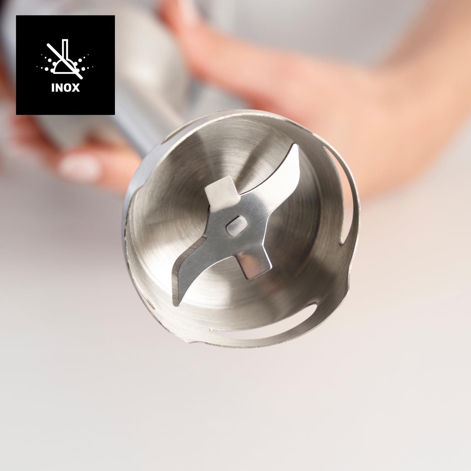 Taurus – Batidora de mano HB2300X | 2300 W | 4 Cuchillas Inox | Regulador de velocidad | Función Turbo | Diseño antisalpicaduras | Accesorio: vaso medidor 1 L - 5