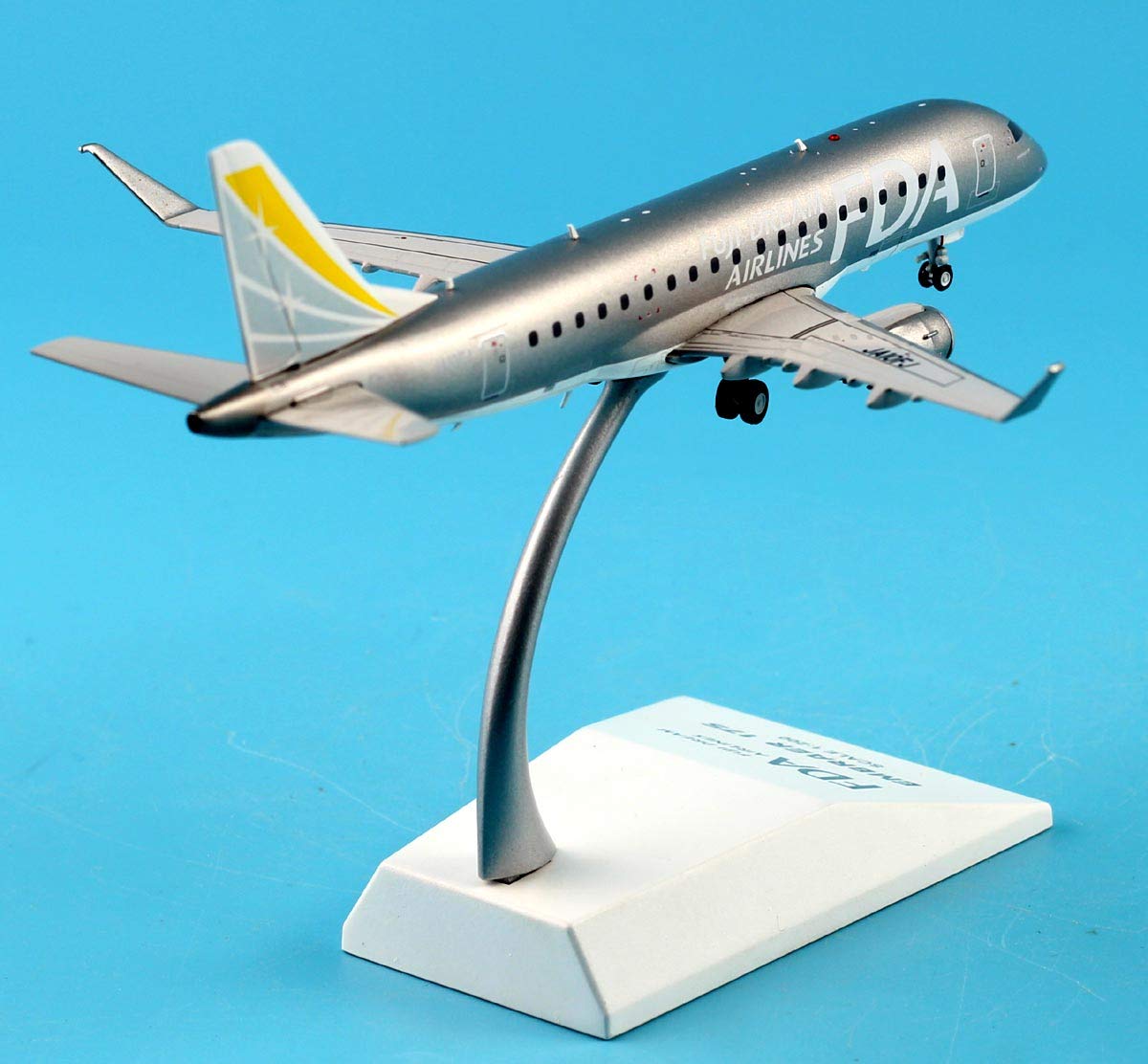 JC Wings 1:200 EW2175003 Embraer 175-200STD FDA Fuji Dream