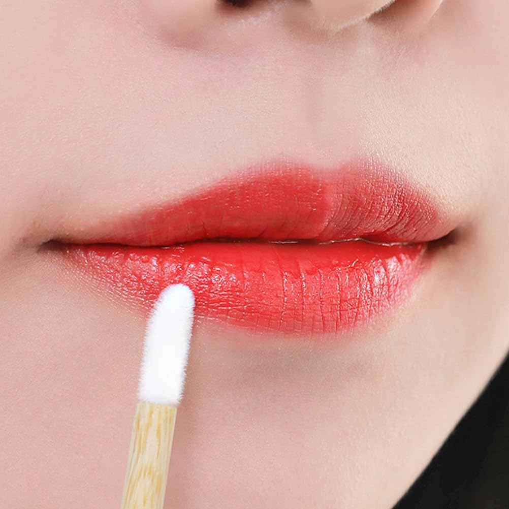 500 Pcs Wooden Lip Brush Lip Gloss Applicator Makeup Eyeshadow Lip Wands Disposable Lipstick Wands Applicator Lip Gloss Mascara Applicator for Makeup Lip Mask Brush Bamboo