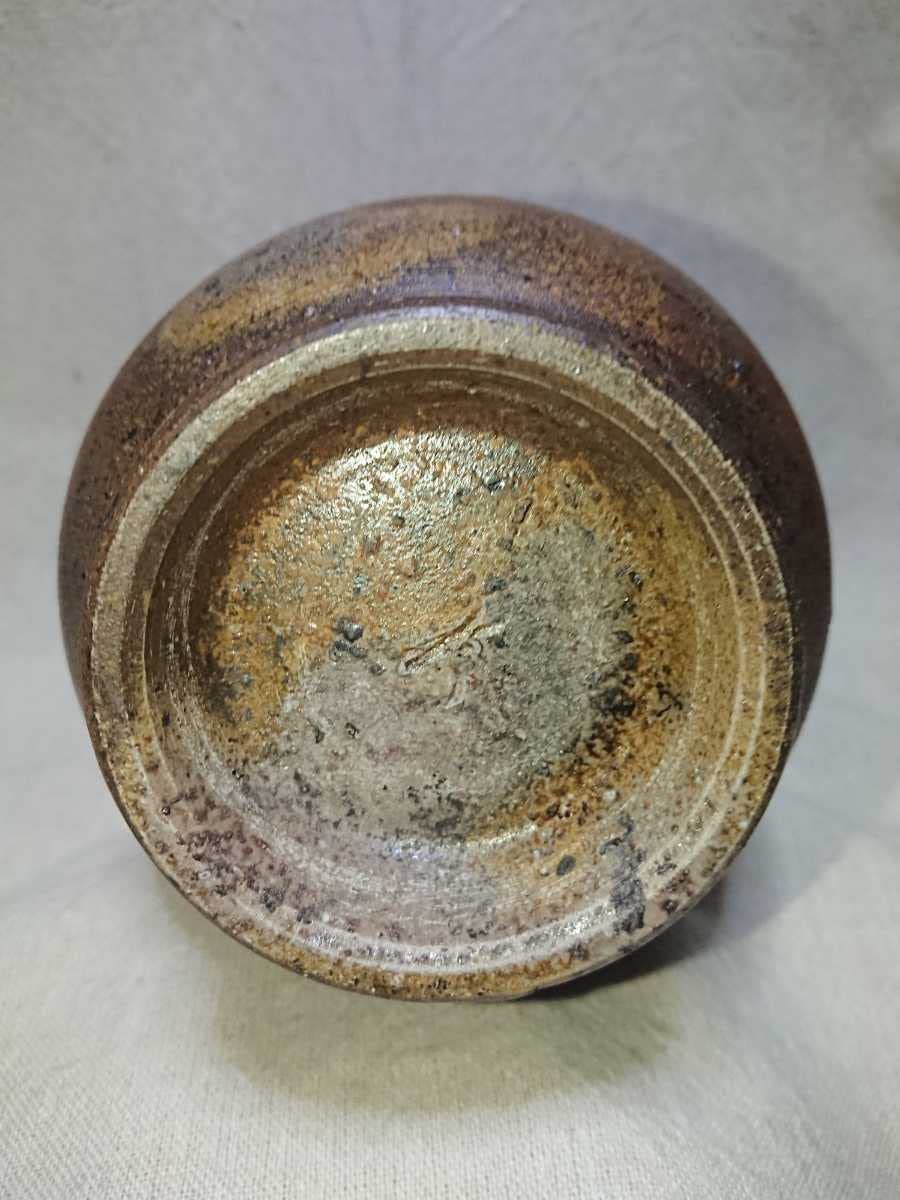 Amazon.co.jp: 備前焼 花器(高さ22㎝ 口径4㎝ 高台径7