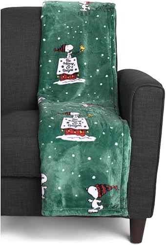 Berkshire Blanket & Home Co Peanuts Gang - Manta de terciopelo suave de felpa navideña (50 x 70 pulgadas, verde)