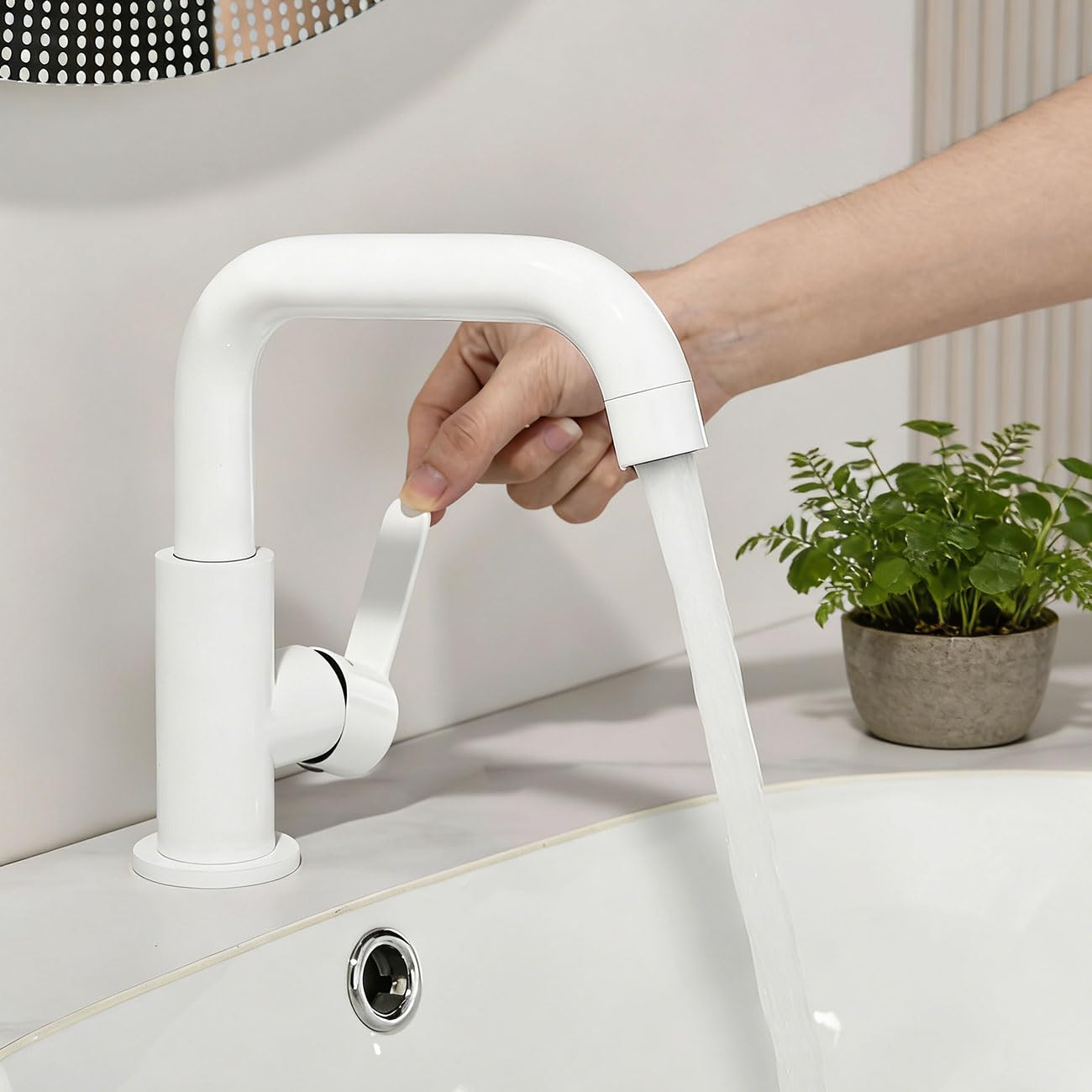 ONECE Rubinetto Bagno Lavabo Bianco, Miscelatore Monocomando Girevole a 360°, Acciaio Inox 304, Aeratore Rimovibile, Rubinetti Acqua Calda e Fredda, Senza Piombo - 1