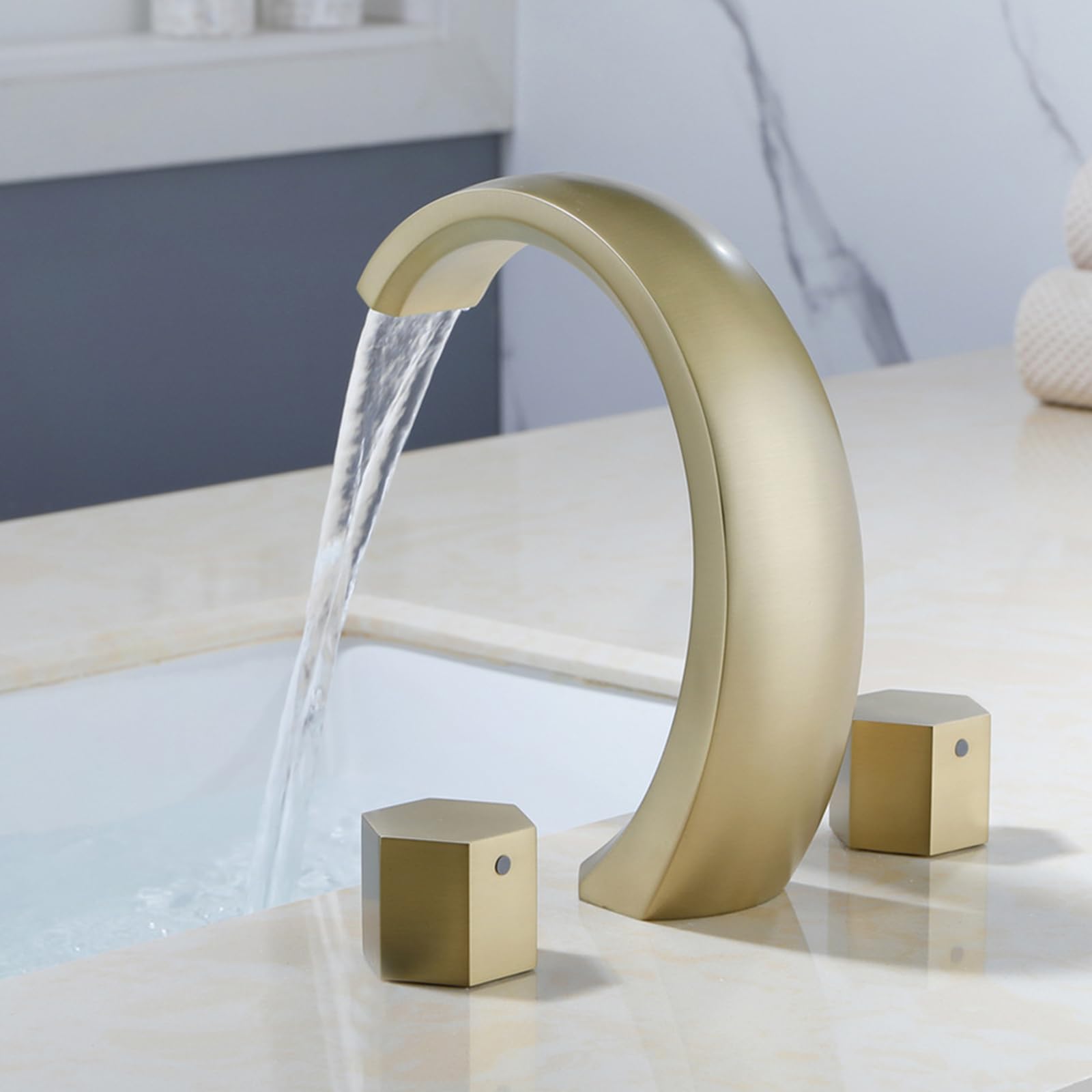 BiaoTeng Robinet 3 Trous Lavabo Salle de Bain Mitigeur Lavabo Cascade 2 Poignée, eau Chaude et Froide Laiton pour Robinet Lave Main Moderne Or Brossé