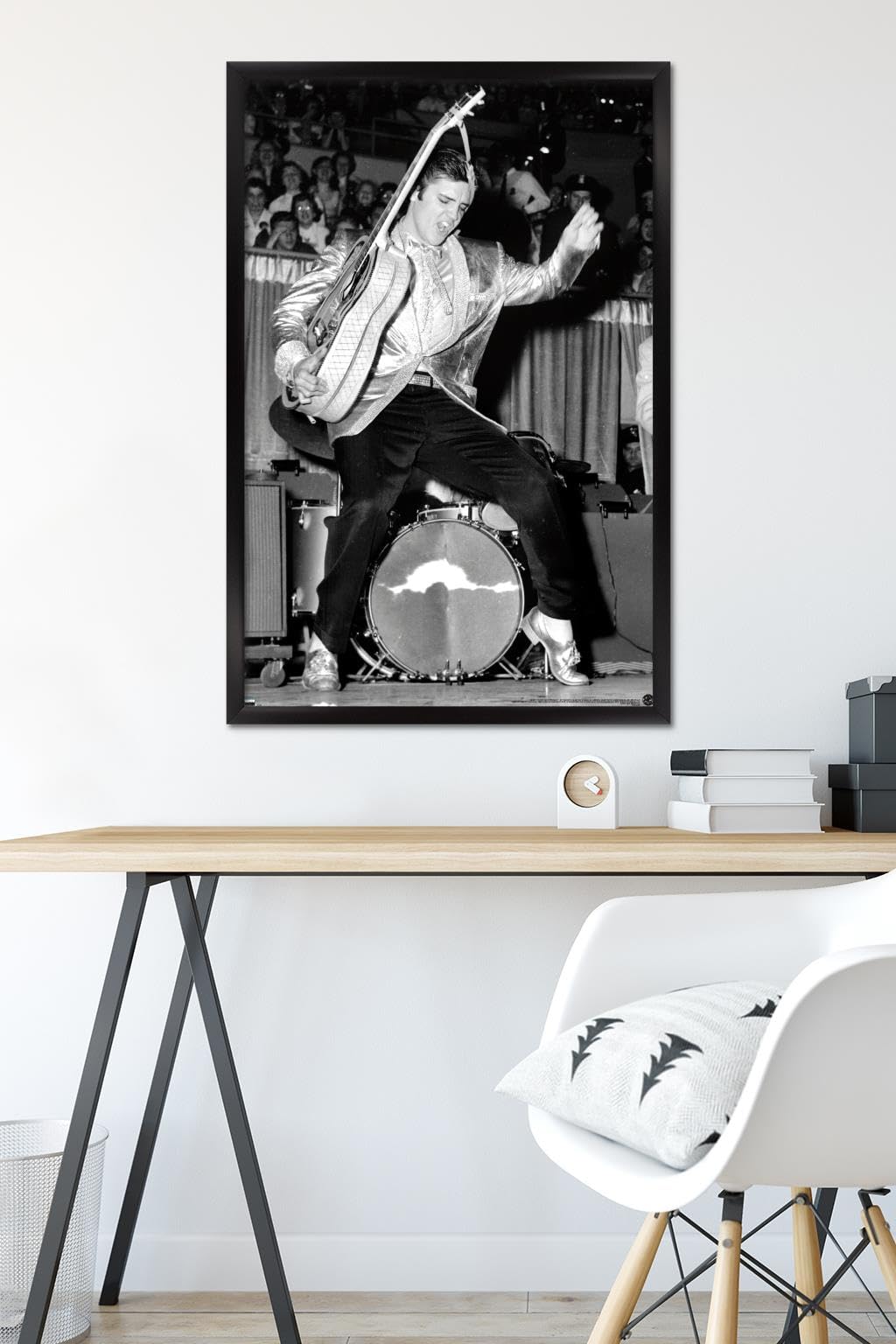 Amazon.com: Elvis Presley - Hips Wall Poster, 34L