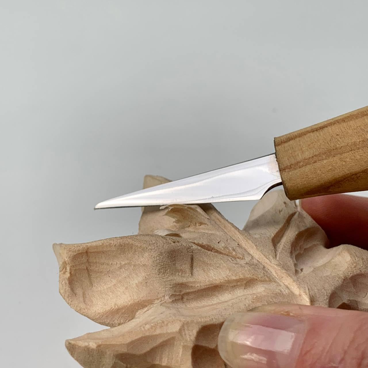 Coltello da intaglio in legno da 40 mm STRYI PROFI - Coltello per WHITTLING, SLOYD, al dettaglio, realizzato in acciaio al carbonio temprato