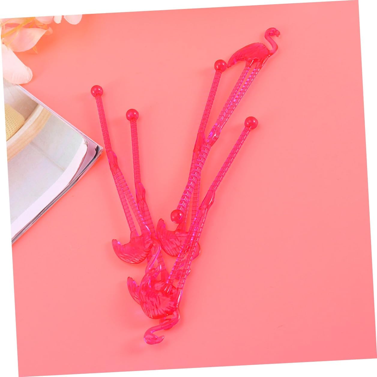 Uonlytech 30pcs Flamingo Shape Juice Mixing Sticks Reusable Plastic Cocktail Swizzle Stirrers for Party Bar Beverage Coffee Home Use